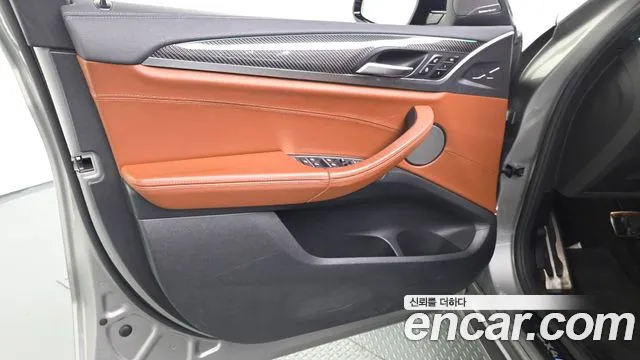 BMW X4M 2021 thumb 3