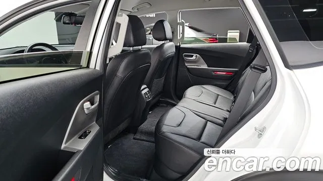 Kia Niro Plus 2023 thumb 9