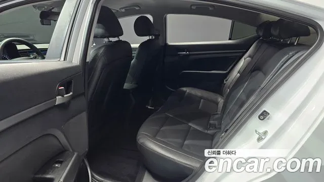 Hyundai Avante 2017 thumb 6