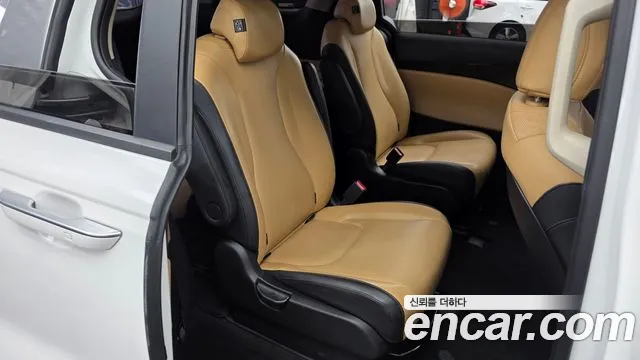 Kia Carnival 2022 thumb 8
