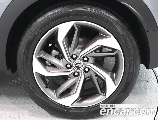 KGM Korando 2019 thumb 3
