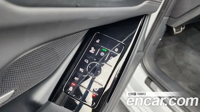 Audi A6 e-tron 2025 thumb 3