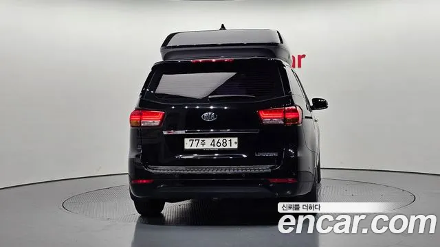 Kia Carnival 2015 thumb 4
