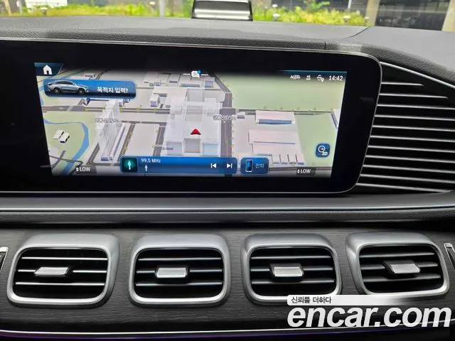 Mercedes-Benz E-Класс 2023 thumb 11