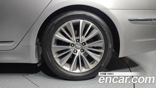 Hyundai Genesis 2012 thumb 8
