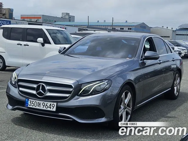 Mercedes-Benz E-Class 2018 thumb 7