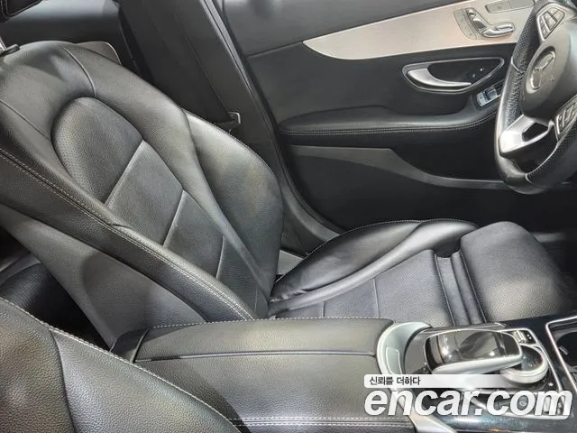 Mercedes-Benz C-Class 2017 thumb 10
