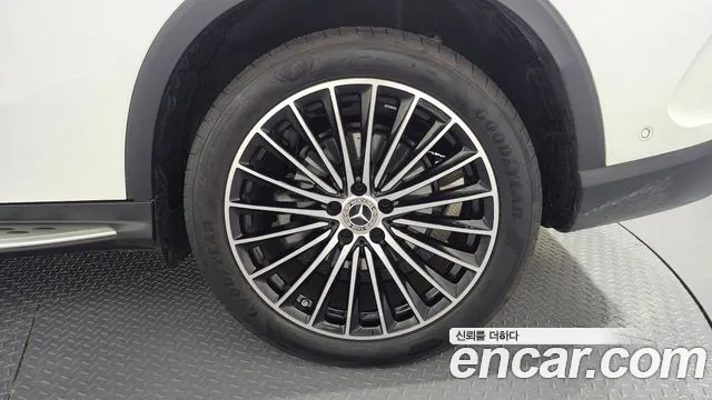 Mercedes-Benz GLC 2024 thumb 3