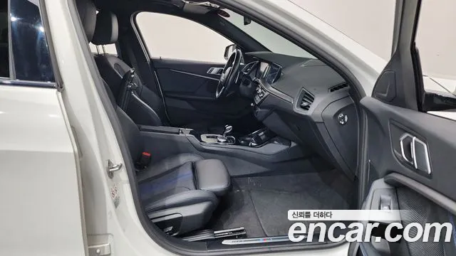 BMW 1 серии 2023 thumb 12
