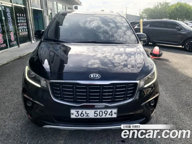 Kia Carnival 2019 thumb 9