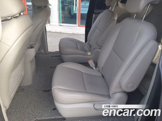 Kia Carnival 2019 thumb 2