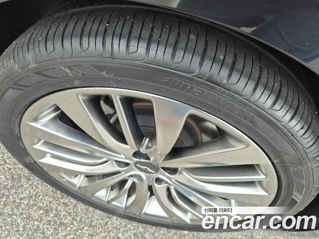 Genesis G80 2018 thumb 11