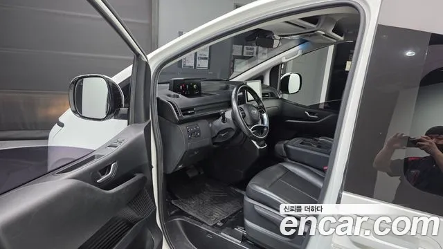 Hyundai Staria 2022 thumb 9