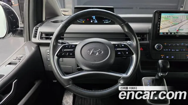 Hyundai Staria 2022 thumb 4