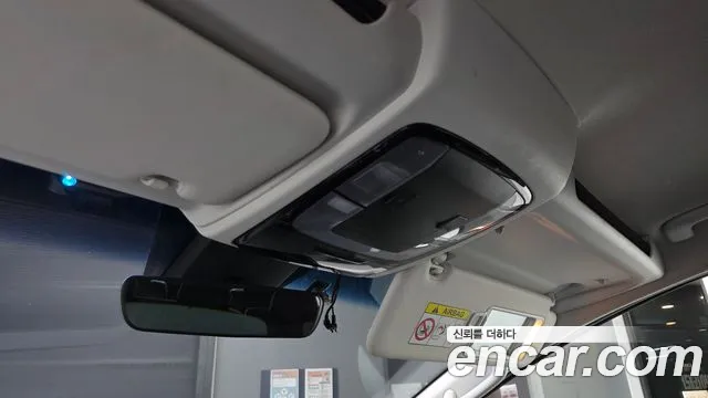 Hyundai Staria 2022 thumb 5