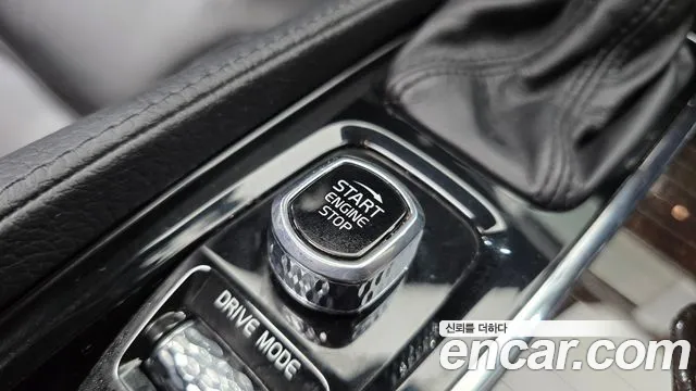Volvo XC90 2017 thumb 5