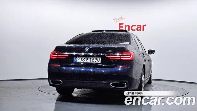 BMW 7 серии 2017 thumb 4