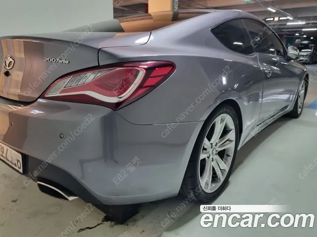 Hyundai Genesis 2009 thumb 2