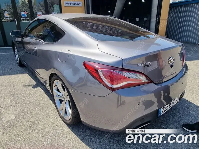 Hyundai Genesis 2009 thumb 6