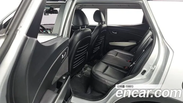 KGM Tivoli 2016 thumb 12