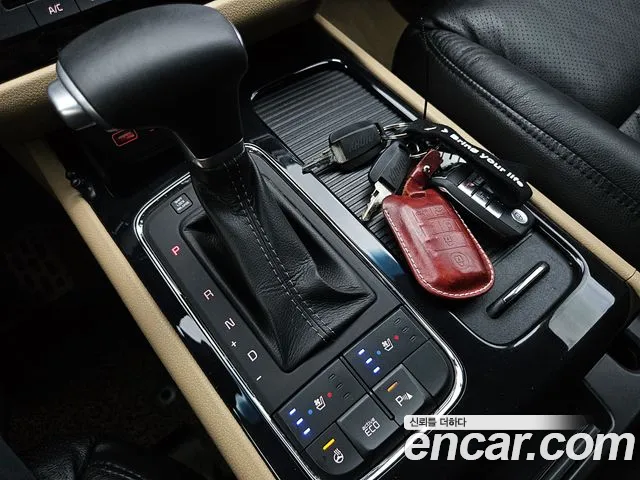 Kia Carnival 2017 thumb 10