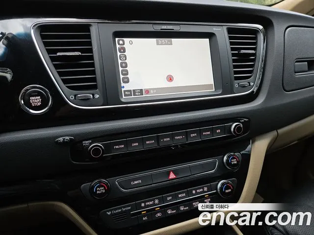 Kia Carnival 2017 thumb 9