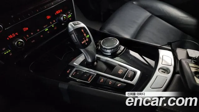 BMW 5 серии Gran Turismo 2016 thumb 9