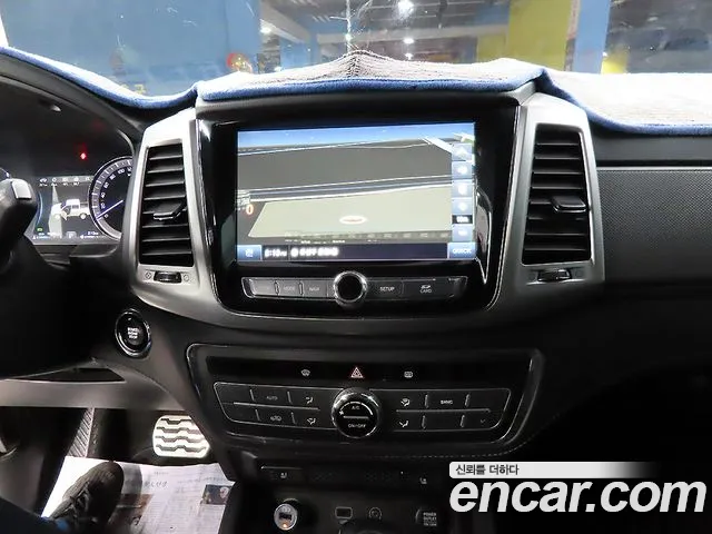 KGM Rexton 2019 thumb 4