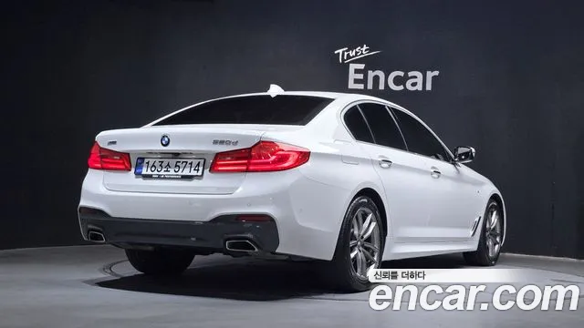 BMW 5 серии 2018 thumb 10