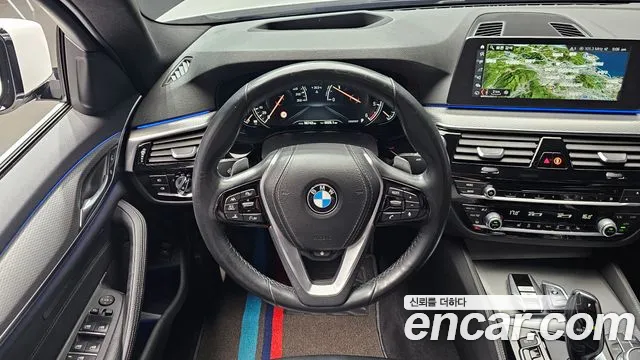BMW 5 серии 2018 thumb 11