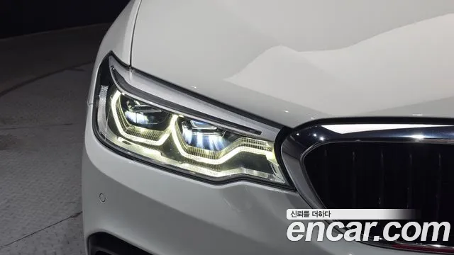 BMW 5 серии 2018 thumb 5