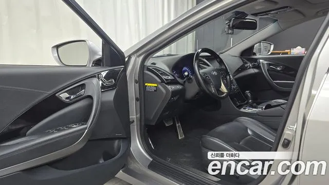 Hyundai Grandeur 2013 thumb 4