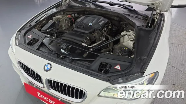 BMW 5 серии 2015 thumb 4