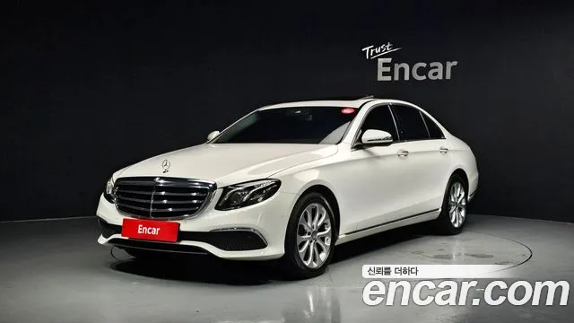 Mercedes-Benz E-Class 2016 thumb 11