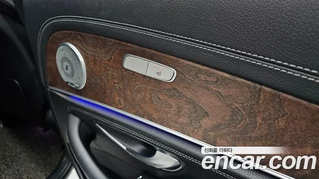 Mercedes-Benz E-Class 2016 thumb 5