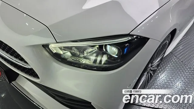Mercedes-Benz C-Class 2023 thumb 5