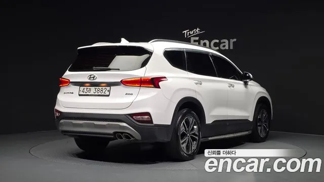 Hyundai Santa Fe 2018 thumb 11