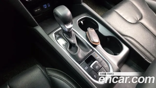 Hyundai Santa Fe 2018 thumb 9