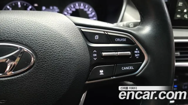 Hyundai Santa Fe 2018 thumb 5