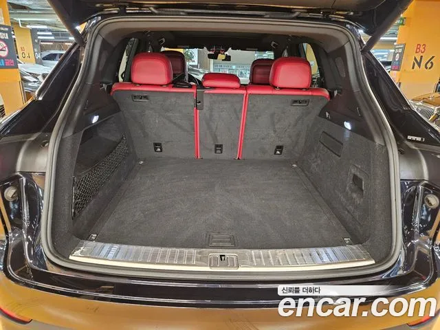Porsche Cayenne 2019 thumb 9
