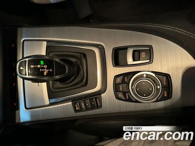 BMW Z4 2010 thumb 7