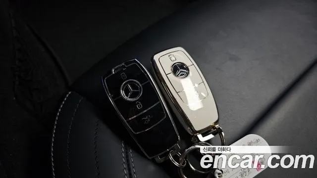 Mercedes-Benz E-Class 2020 thumb 6