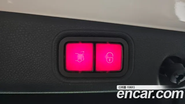 Mercedes-Benz E-Class 2020 thumb 4