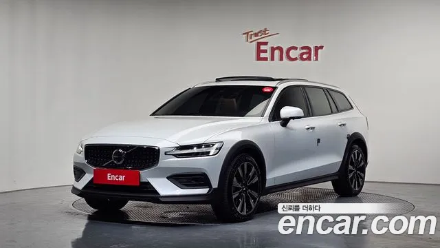Volvo V60 Cross Country 2024 thumb 7