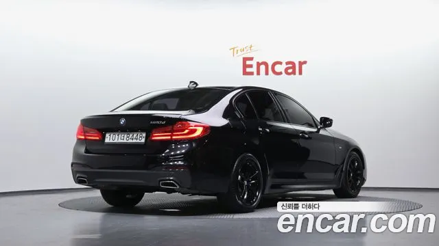 BMW 5 серии 2017 thumb 10