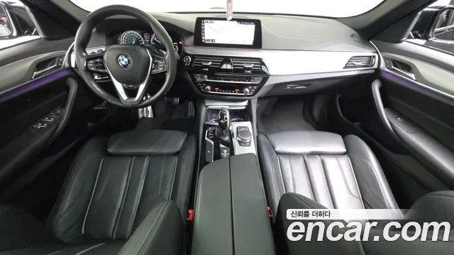 BMW 5 серии 2017 thumb 5