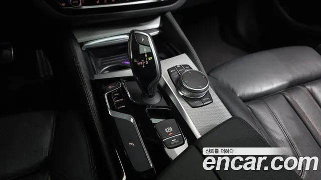BMW 5 серии 2017 thumb 2