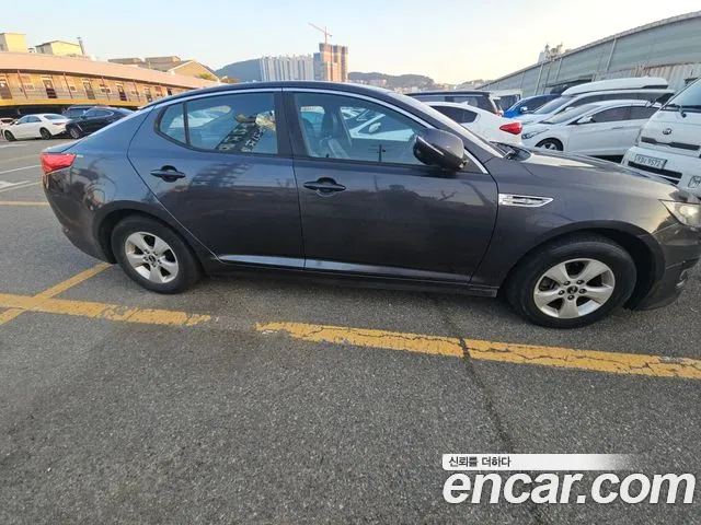 Kia K5 2011 thumb 11