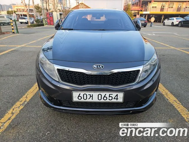 Kia K5 2011 thumb 6