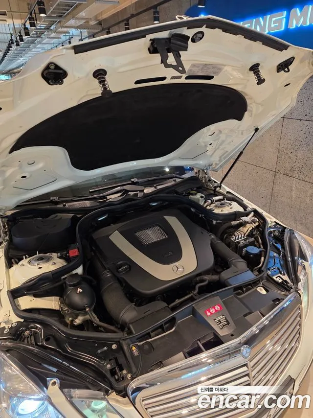 Mercedes-Benz E-Class 2011 thumb 7